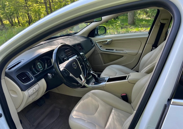 Volvo S60 cena 61500 przebieg: 162000, rok produkcji 2015 z Chorzów małe 254